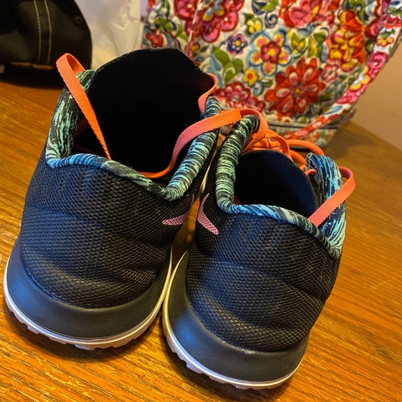 Nike Running Shoes - Picture 4 of 5